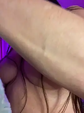 Snapshot of karrola chatting on March 2025 12:05:02 AM karrola online show from March 2025 12:05:02 AM