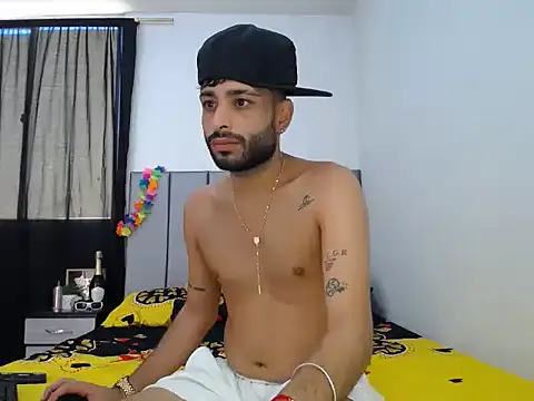 Evilboy555 online show from November 2025 03:00:02 PM