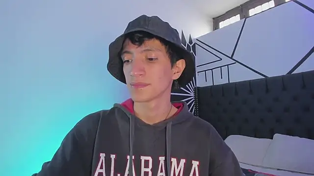 DereckCooperr online show from February 2025 08:31:01 PM