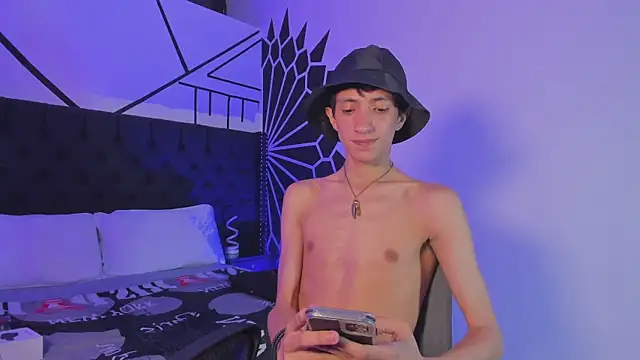 DereckCooperr online show from February 2025 12:38:02 AM