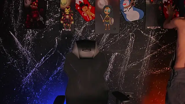 DereckCooperr online show from December 2025 09:41:01 PM