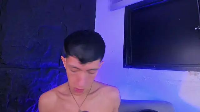 DereckCooperr online show from March 2026 02:19:01 AM