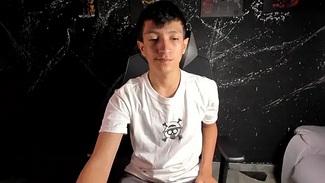 DereckCooperr online show from April 2026 02:51:02 AM