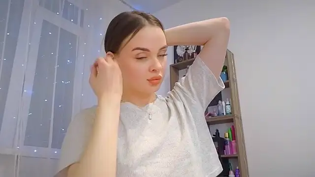 Snapshot of KristenSayles chatting on March 2025 05:26:02 PM KristenSayles online show from March 2025 05:26:02 PM