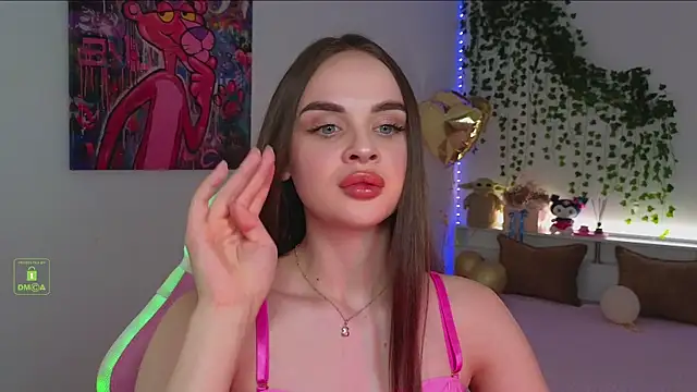 Snapshot of KristenSayles chatting on September 2025 08:08:02 PM KristenSayles online show from September 2025 08:08:02 PM