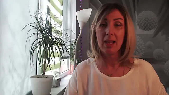 Ariel the mermaid online show from April 2026 06:42:01 AM