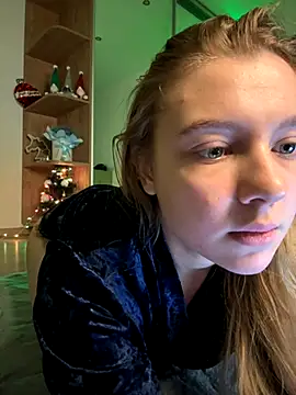 freiiaflower online show from December 2025 04:41:01 PM