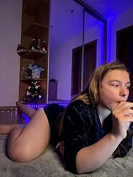 freiiaflower online show from December 2025 09:47:02 PM