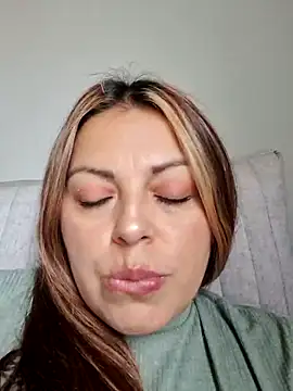Snapshot of seherlatin chatting on June 2026 08:52:01 PM seherlatin online show from June 2026 08:52:01 PM