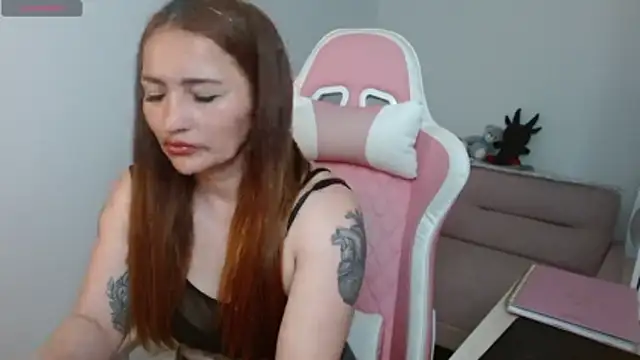 Snapshot of EVA_GRAYS chatting on January 2026 04:21:02 PM EVA GRAYS online show from January 2026 04:21:02 PM