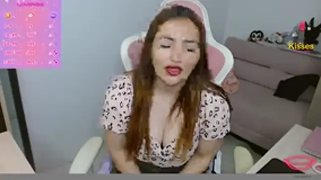 Snapshot of EVA_GRAYS chatting on February 2026 05:13:01 PM EVA GRAYS online show from February 2026 05:13:01 PM