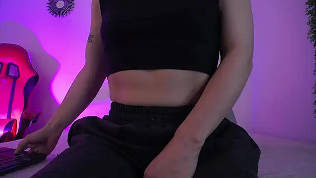 Katy Van online show from December 2025 08:30:01 PM