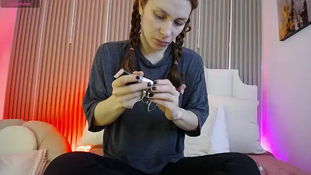 Katy Van online show from April 2026 08:54:02 PM