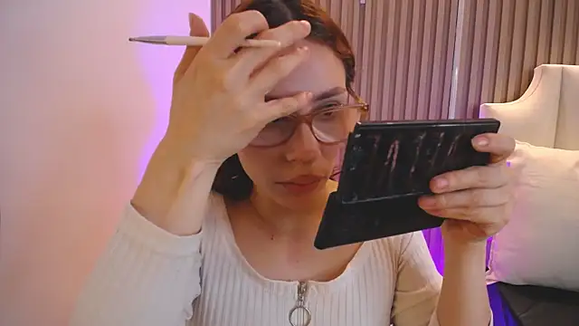 Katy Van online show from April 2026 09:52:01 PM