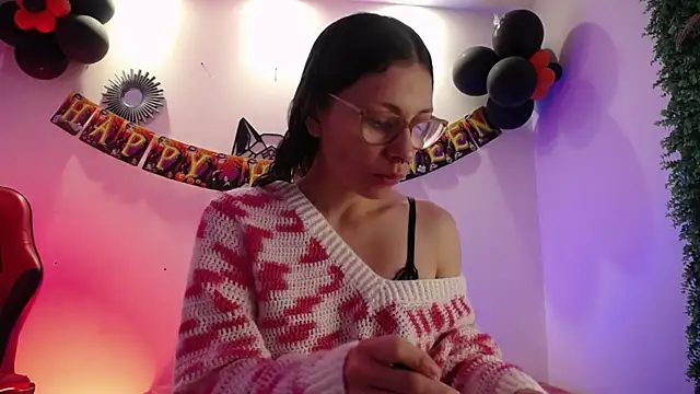 Katy Van online show from November 2025 08:47:02 PM