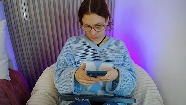 Snapshot of Katy_Van chatting on May 2026 08:50:02 PM Katy Van online show from May 2026 08:50:02 PM
