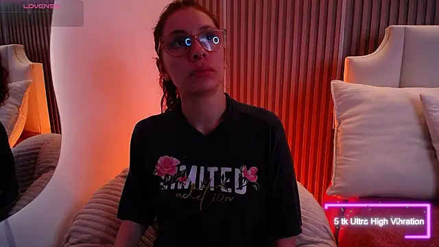 Katy Van online show from March 2026 08:54:01 PM