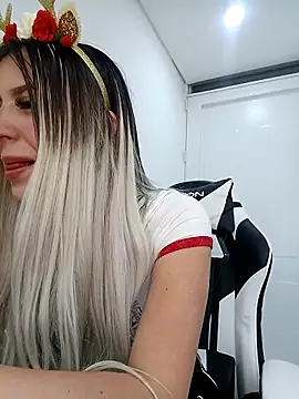 Snapshot of eva-2023 chatting on November 2025 01:04:02 AM eva-2023 online show from November 2025 01:04:02 AM