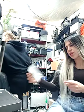 Snapshot of eva-2023 chatting on November 2025 04:29:01 PM eva-2023 online show from November 2025 04:29:01 PM