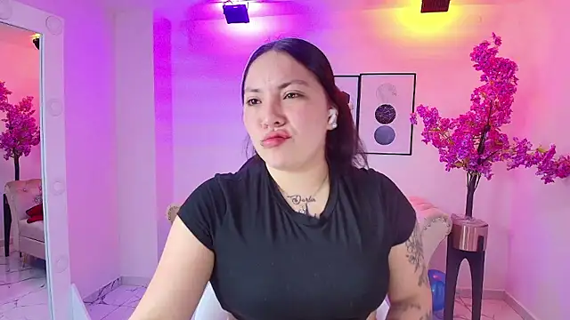 Snapshot of Isa_reel chatting on January 2026 12:45:02 PM Isa reel online show from January 2026 12:45:02 PM