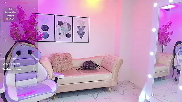 Isa reel online show from November 2025 07:47:01 PM