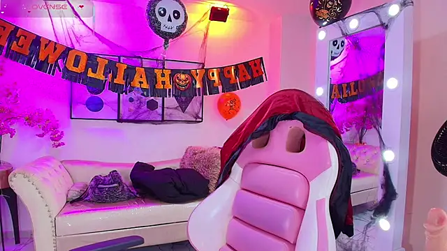 Isa reel online show from October 2025 07:33:02 PM