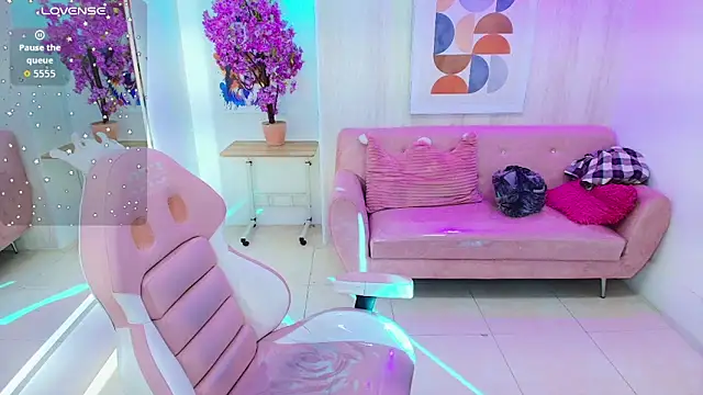 Isa reel online show from November 2025 12:37:02 PM