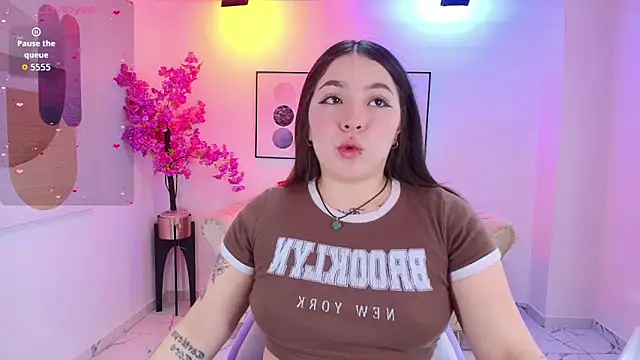 Isa reel online show from November 2025 07:28:02 PM