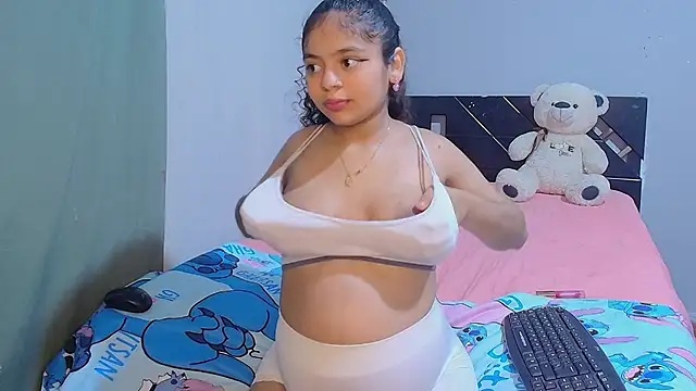 Snapshot of Winnifer_Gonzal chatting on September 2025 03:05:01 AM Winnifer Gonzal online show from September 2025 03:05:01 AM