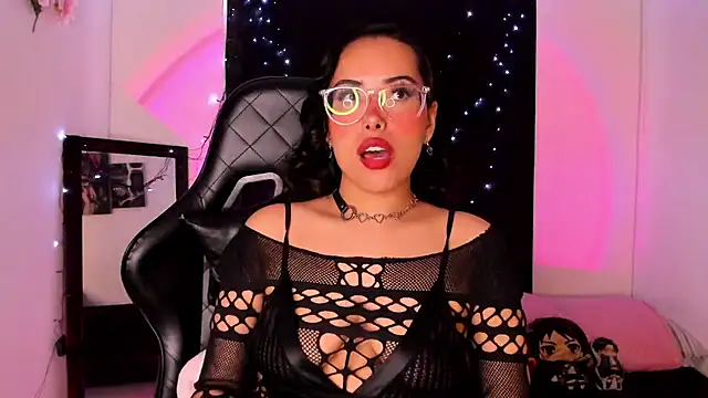 willow poisson online show from March 2025 06:26:02 PM