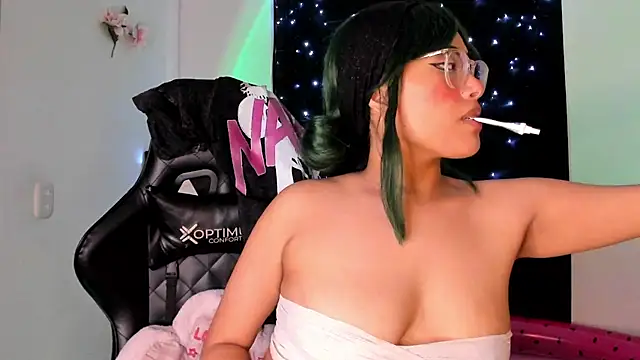 willow poisson online show from March 2025 09:35:01 PM