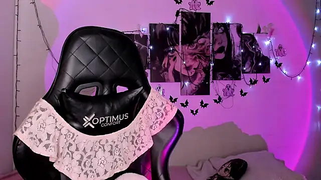 willow poisson online show from October 2025 05:45:01 PM