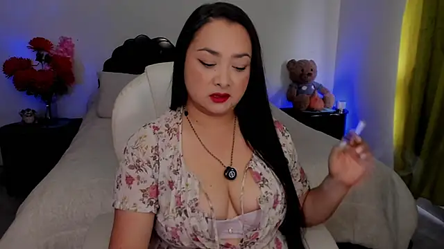 Snapshot of emilydolshe2 chatting on February 2026 02:06:02 PM emilydolshe2 online show from February 2026 02:06:02 PM