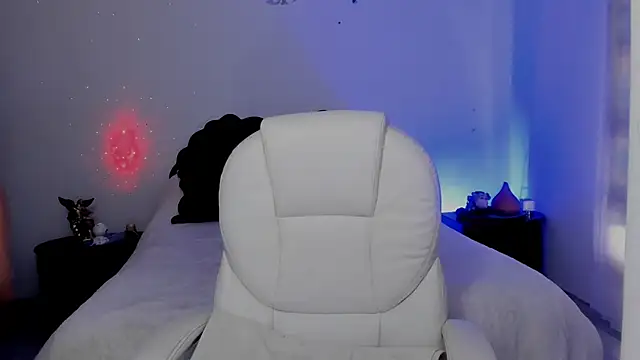 emilydolshe2 online show from November 2025 02:22:02 PM