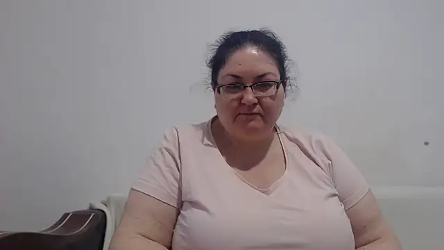 Snapshot of Nykyxo chatting on May 2026 07:17:01 AM Nykyxo online show from May 2026 07:17:01 AM