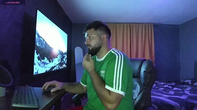 Snapshot of Eduu2322 chatting on September 2025 08:48:02 PM Eduu2322 online show from September 2025 08:48:02 PM