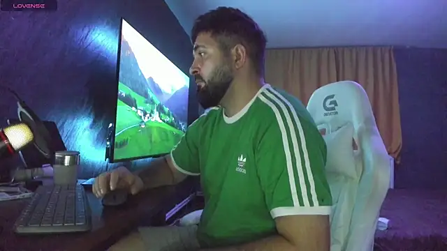 Snapshot of Eduu2322 chatting on October 2025 09:36:01 PM Eduu2322 online show from October 2025 09:36:01 PM