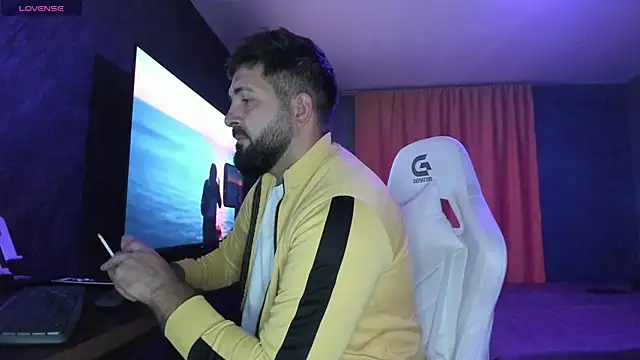 Snapshot of Eduu2322 chatting on October 2025 08:20:02 PM Eduu2322 online show from October 2025 08:20:02 PM