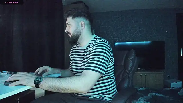 Snapshot of Eduu2322 chatting on January 2025 12:00:01 AM Eduu2322 online show from January 2025 12:00:01 AM