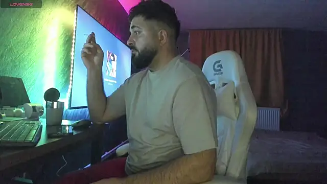 Snapshot of Eduu2322 chatting on December 2025 10:34:01 PM Eduu2322 online show from December 2025 10:34:01 PM