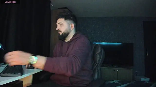 Snapshot of Eduu2322 chatting on January 2025 11:18:01 PM Eduu2322 online show from January 2025 11:18:01 PM