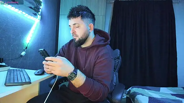 Snapshot of Eduu2322 chatting on February 2025 10:36:01 PM Eduu2322 online show from February 2025 10:36:01 PM