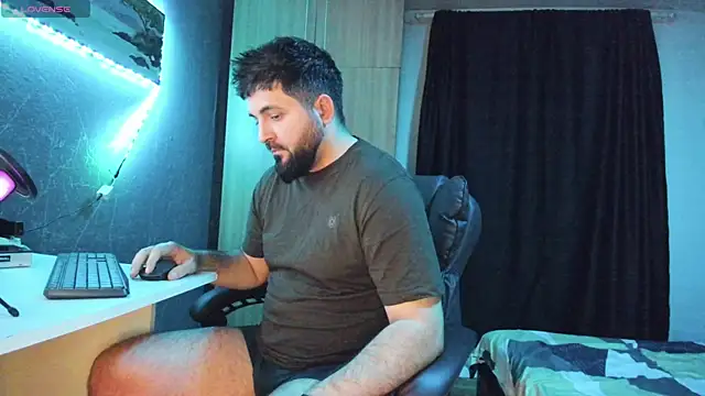 Snapshot of Eduu2322 chatting on February 2025 11:16:02 PM Eduu2322 online show from February 2025 11:16:02 PM