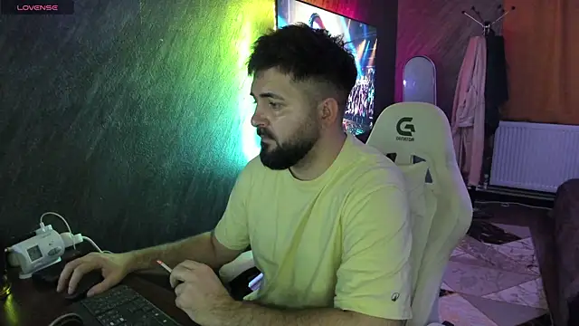 Eduu2322 online show from April 2026 09:44:01 PM