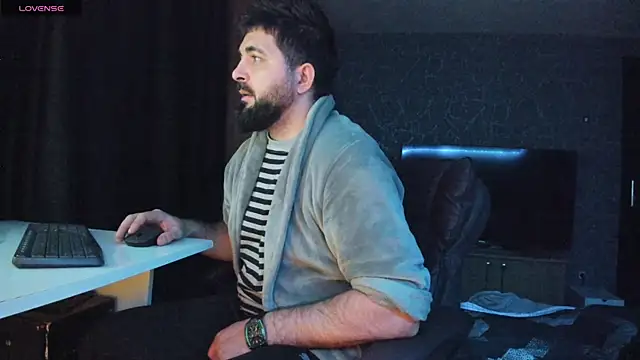 Snapshot of Eduu2322 chatting on January 2025 01:06:02 AM Eduu2322 online show from January 2025 01:06:02 AM