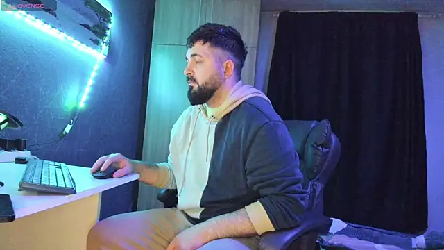 Snapshot of Eduu2322 chatting on March 2025 09:59:02 PM Eduu2322 online show from March 2025 09:59:02 PM