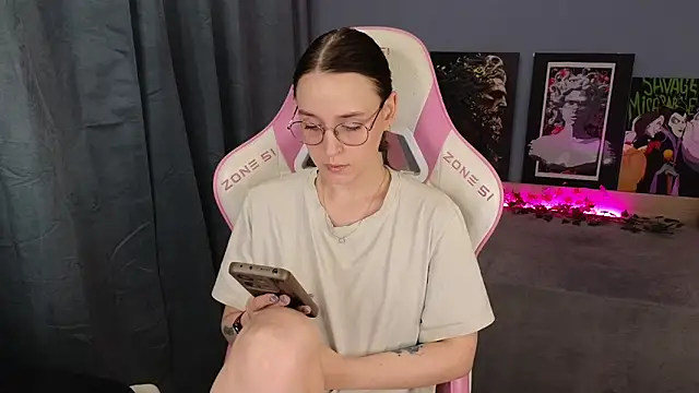 Sweet frosti online show from May 2026 03:28:01 AM
