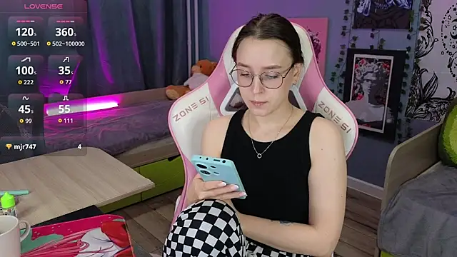 Sweet frosti online show from February 2026 06:22:01 AM