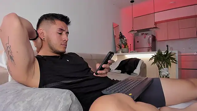 Snapshot of Chriskyle_ chatting on February 2025 08:13:02 PM Chriskyle  online show from February 2025 08:13:02 PM