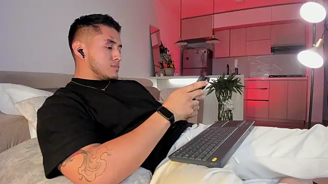 Snapshot of Chriskyle_ chatting on March 2025 04:00:01 AM Chriskyle  online show from March 2025 04:00:01 AM